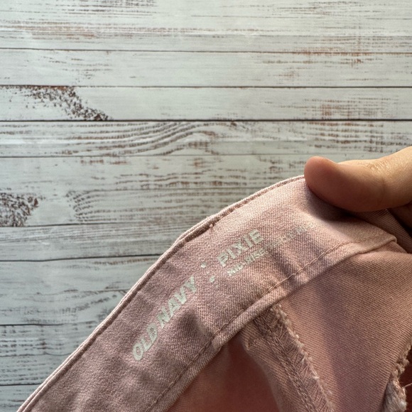 Old Navy Pixie Mid Rise Size 2 "Pink" - Picture 3 of 4